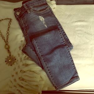 Club Monaco ankle length jean