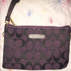 Gross body purple coach bag