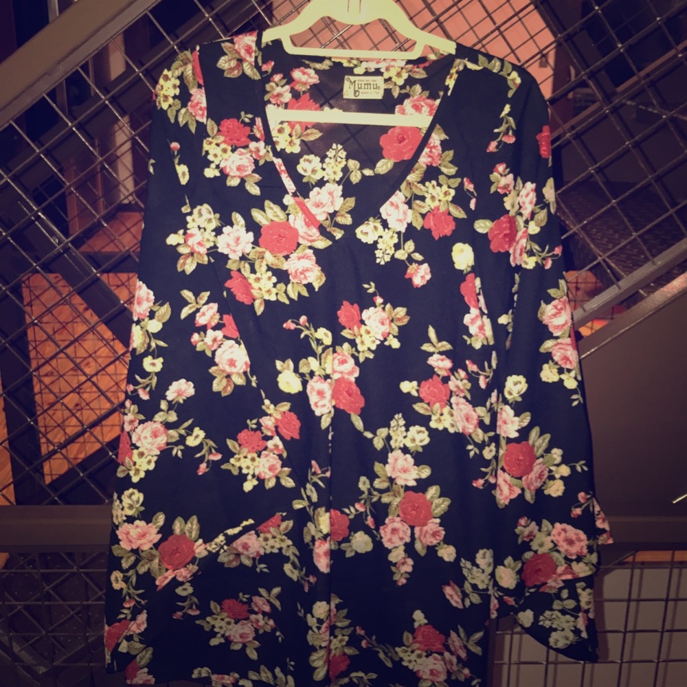 Show Me Your Mumu -Tunic/Dress w/ wide sleeves.