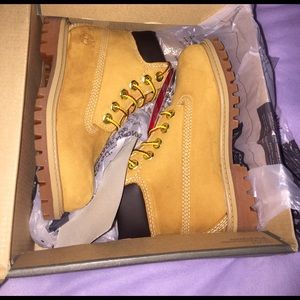 Timberlands toddlers in WHEAT. (NEW) ✨SIZE 10 KIDS