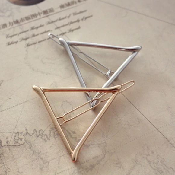 Triangular hair pin! - Picture 3 of 4