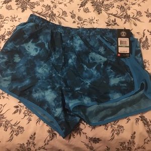 Under Armour shorts large