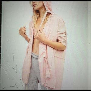 Super adorable!!! NWT Free People adorable hoodie