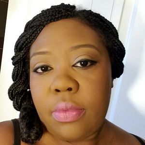 Meet your Posher, Tonya