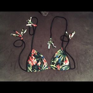 Hollister bathing suit top