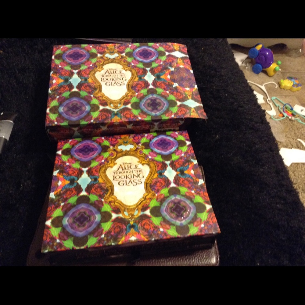 Urban Decay Alice n Wonderland
