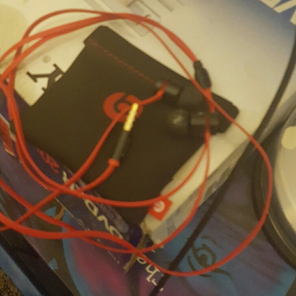 urbeats by dre. - Picture 1 of 1