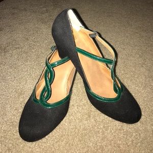 Crown Vintage Heels