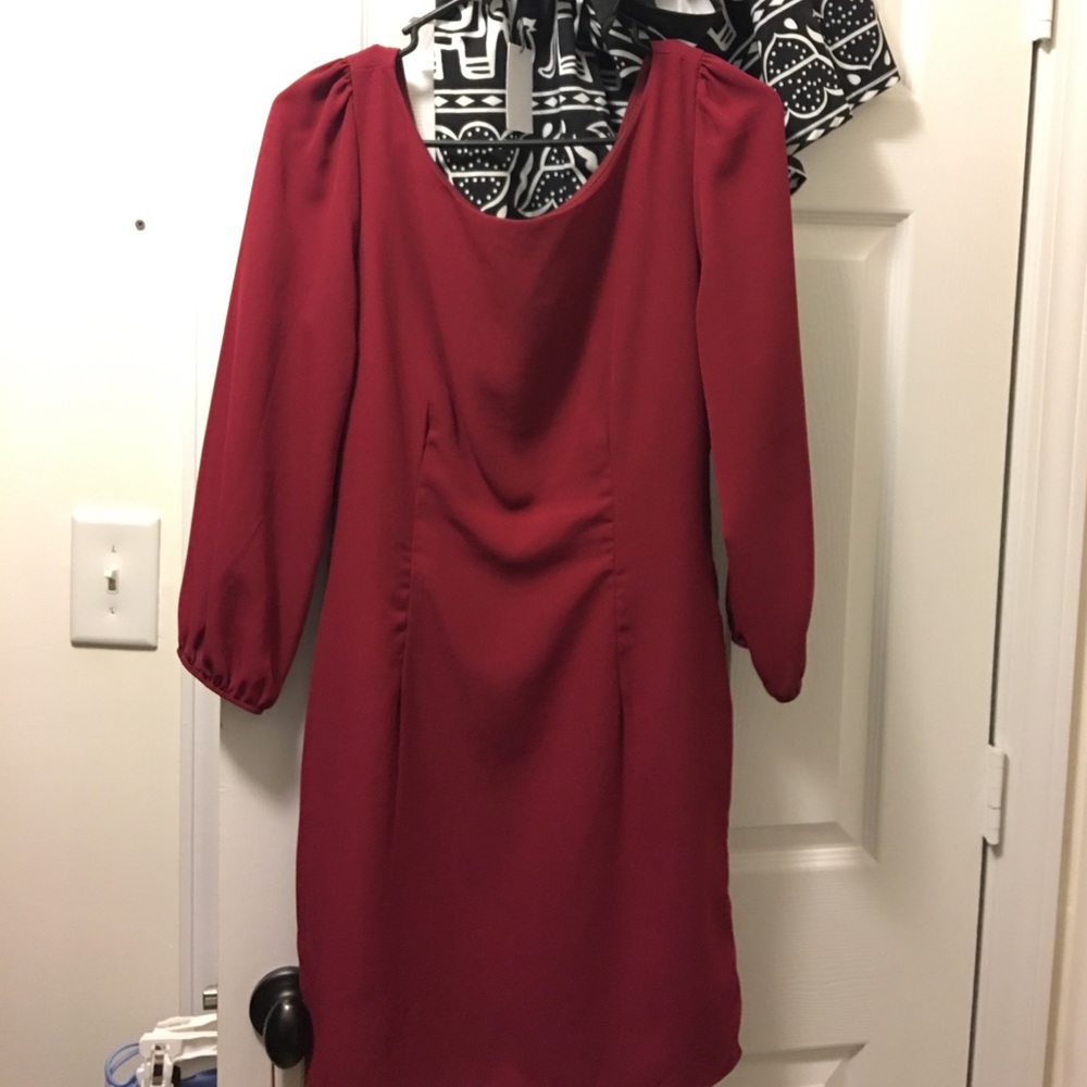 🎉🎉🎉 SOLD ✔️ Burgundy Shift Dress