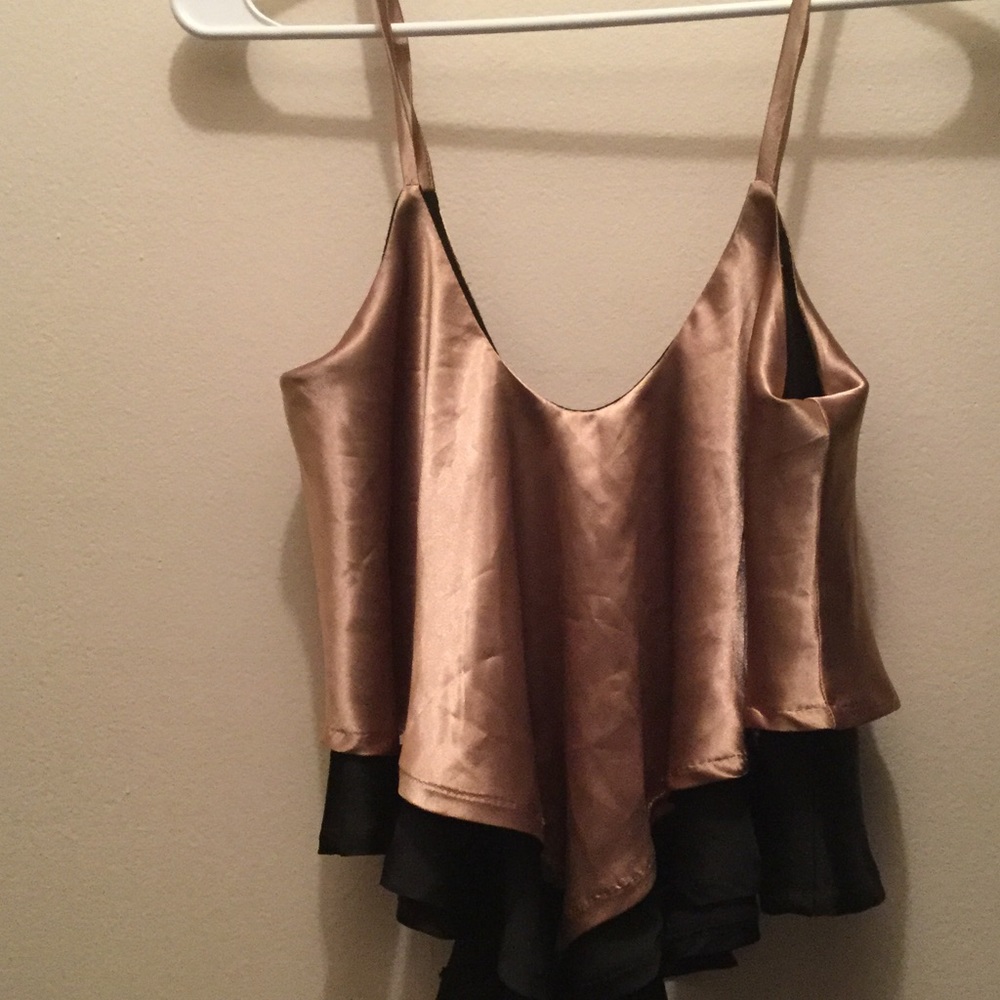 Black and gold crop top