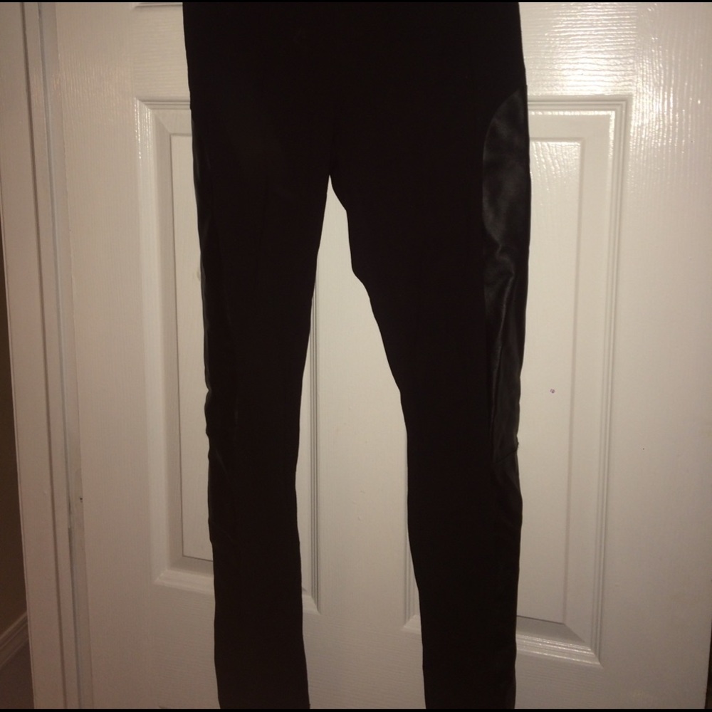 Philosophy leggings with leather accent