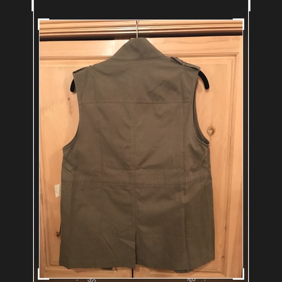 Army green utility vest from Blu Pepper - Picture 2 of 2