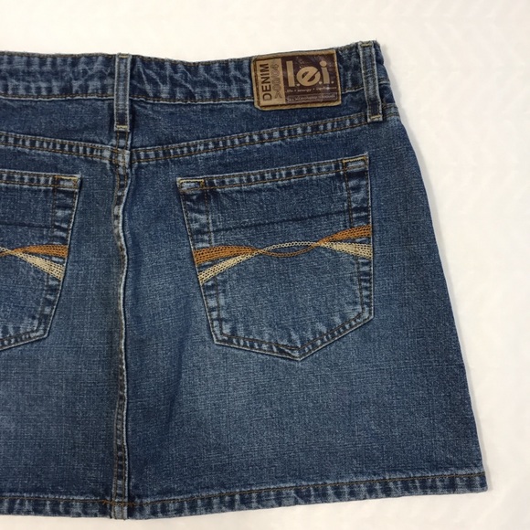 4/$20 LEI Jean Denim Mini Skirt Size 7 - Picture 5 of 7
