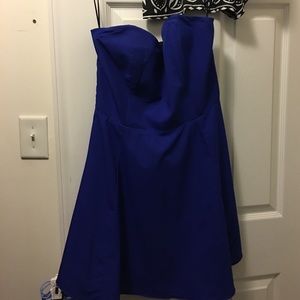 🎉🎉🎉 SOLD ✔️ Strapless Blue Dress