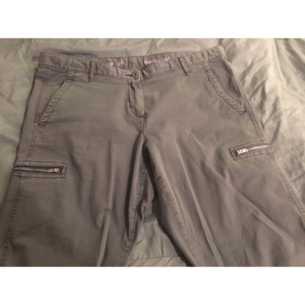GAP khaki cargo skinny pants!