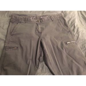 GAP khaki cargo skinny pants!