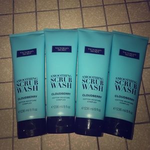 Victoria Secret Cloudberry Body Scrub Wash