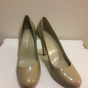 Franco Sarto patent leather pump