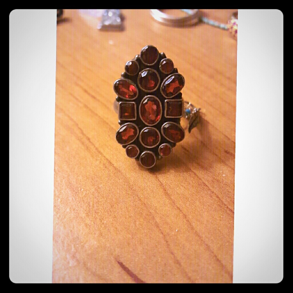 Gorgeous garnet ring with silver