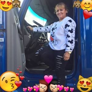 Meet your Posher, Alma