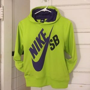 ⭐️Nike Youth Med⭐️