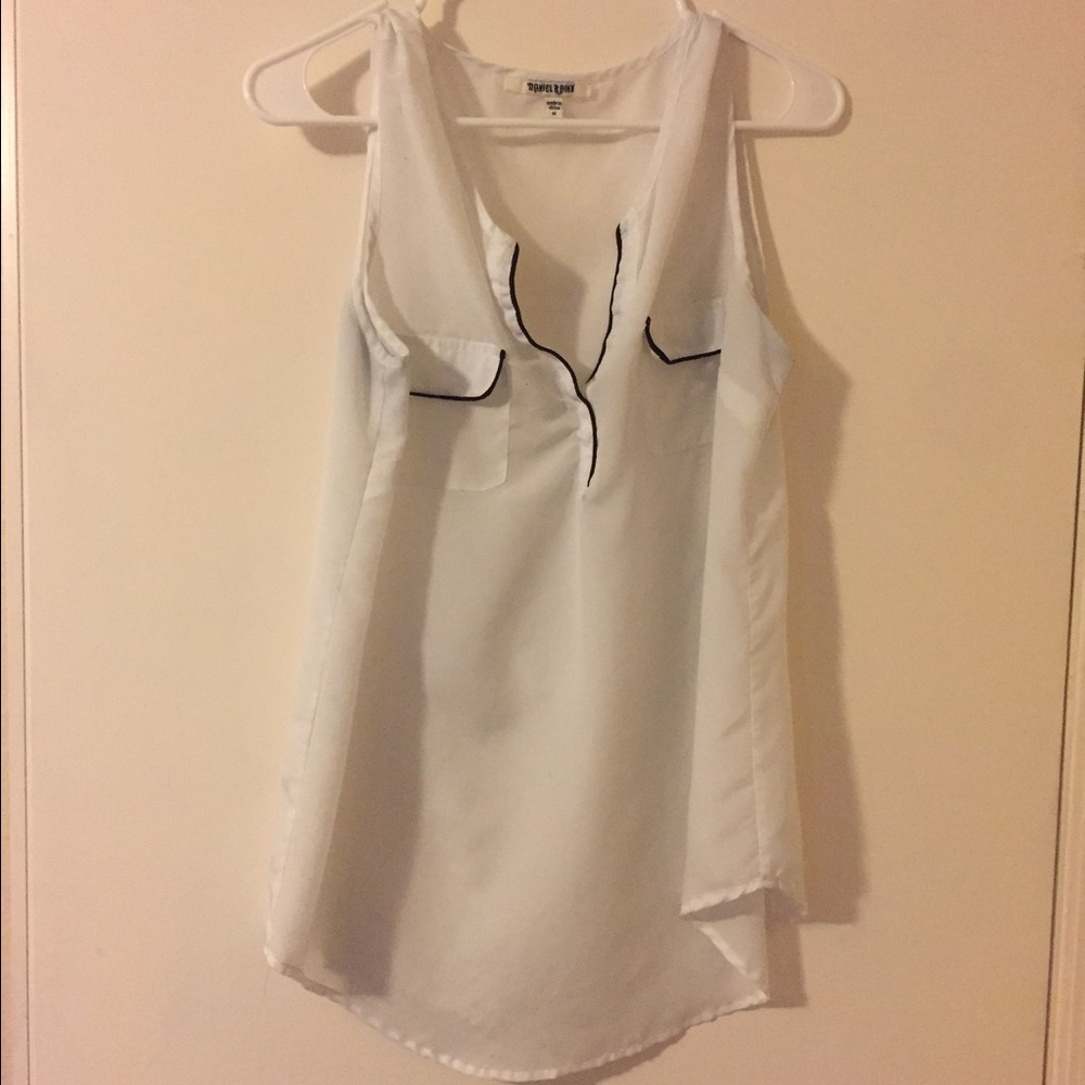 Daniel Rainn Sleeveless Blouse. Gently worn.