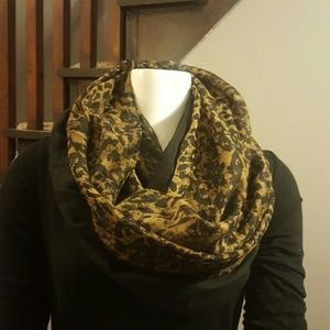 Splashed scarf
