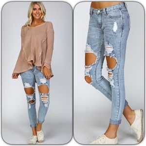 LAST 3️⃣ - Distressed Skinny Jeans