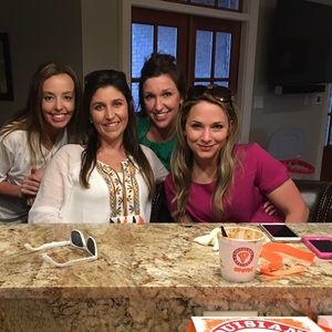 Meet your Posher, Noelie