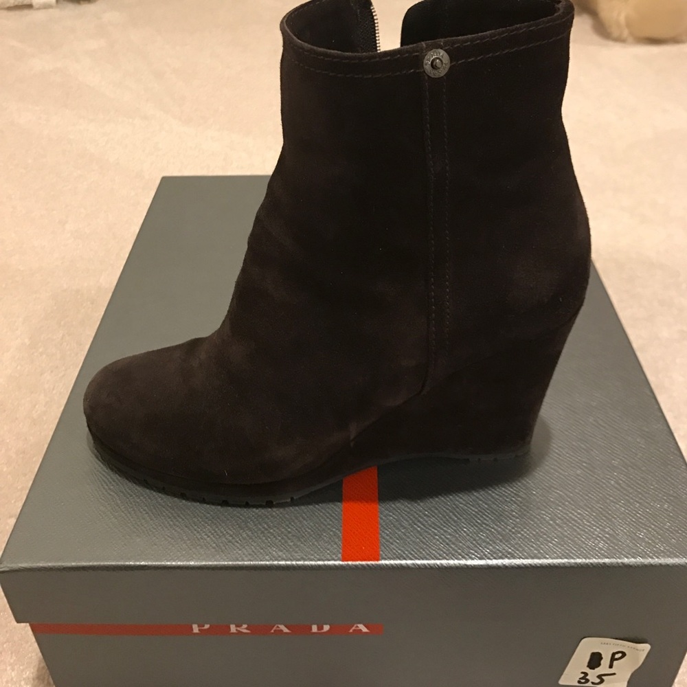 PRADA BARELY WORN Brown suede ankle wedge boots
