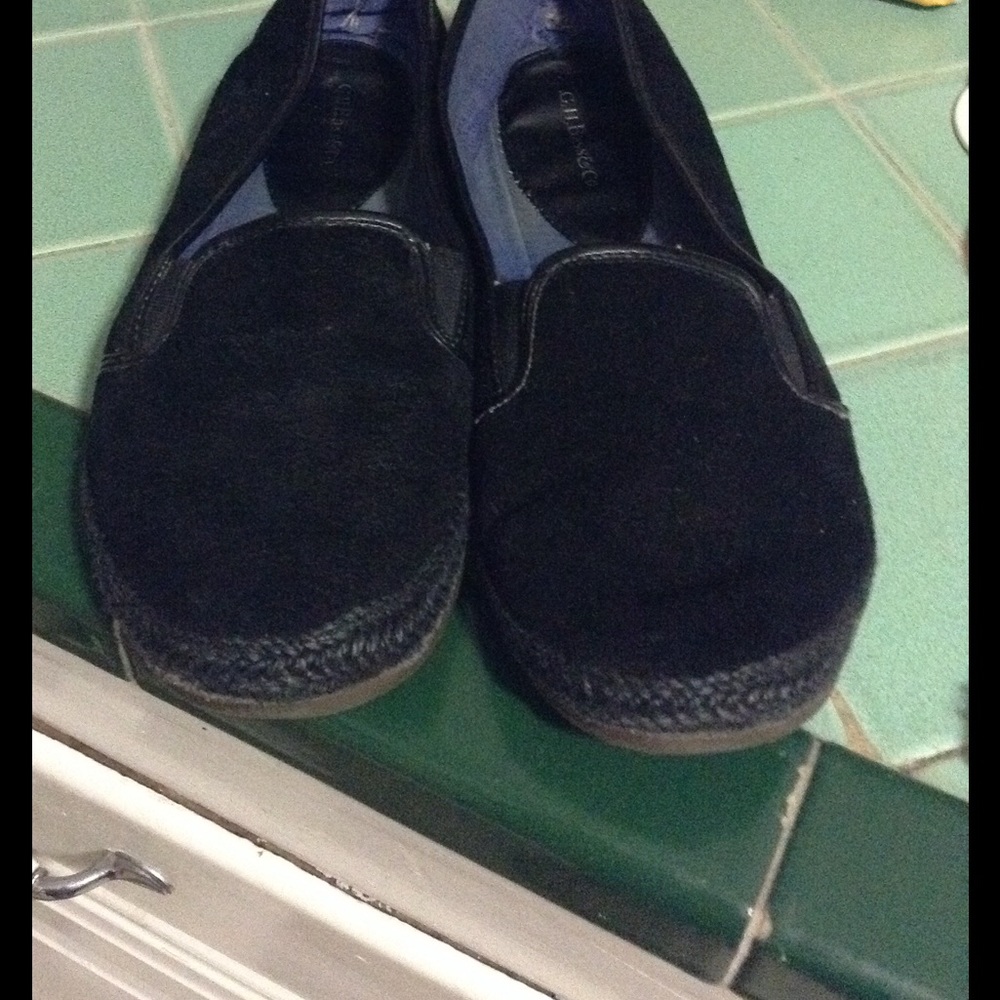 GH Bass Co black velvet shoes