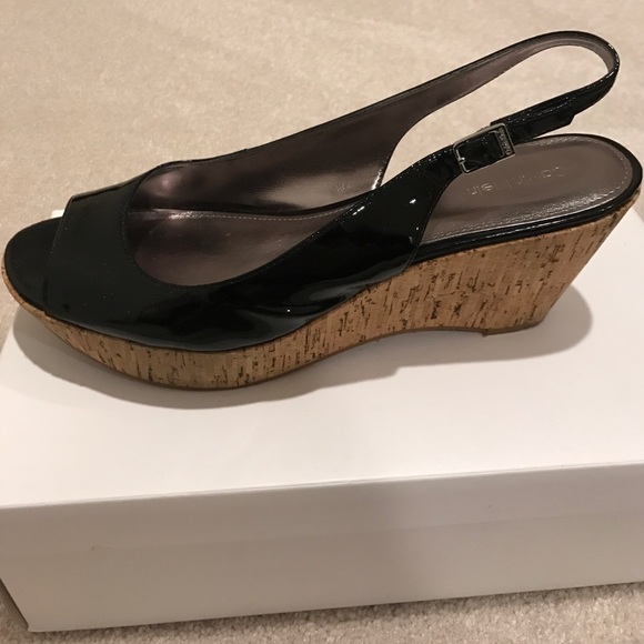 CALVIN KLEIN LIKE NEW Black patent cork wedge - Picture 3 of 4
