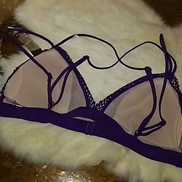 🌴 VS Criss-Cross back Crochet Lace Bralette - Picture 5 of 5