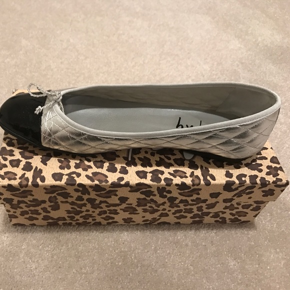 Silver quilted flats with black patent leather toe - Picture 2 of 2