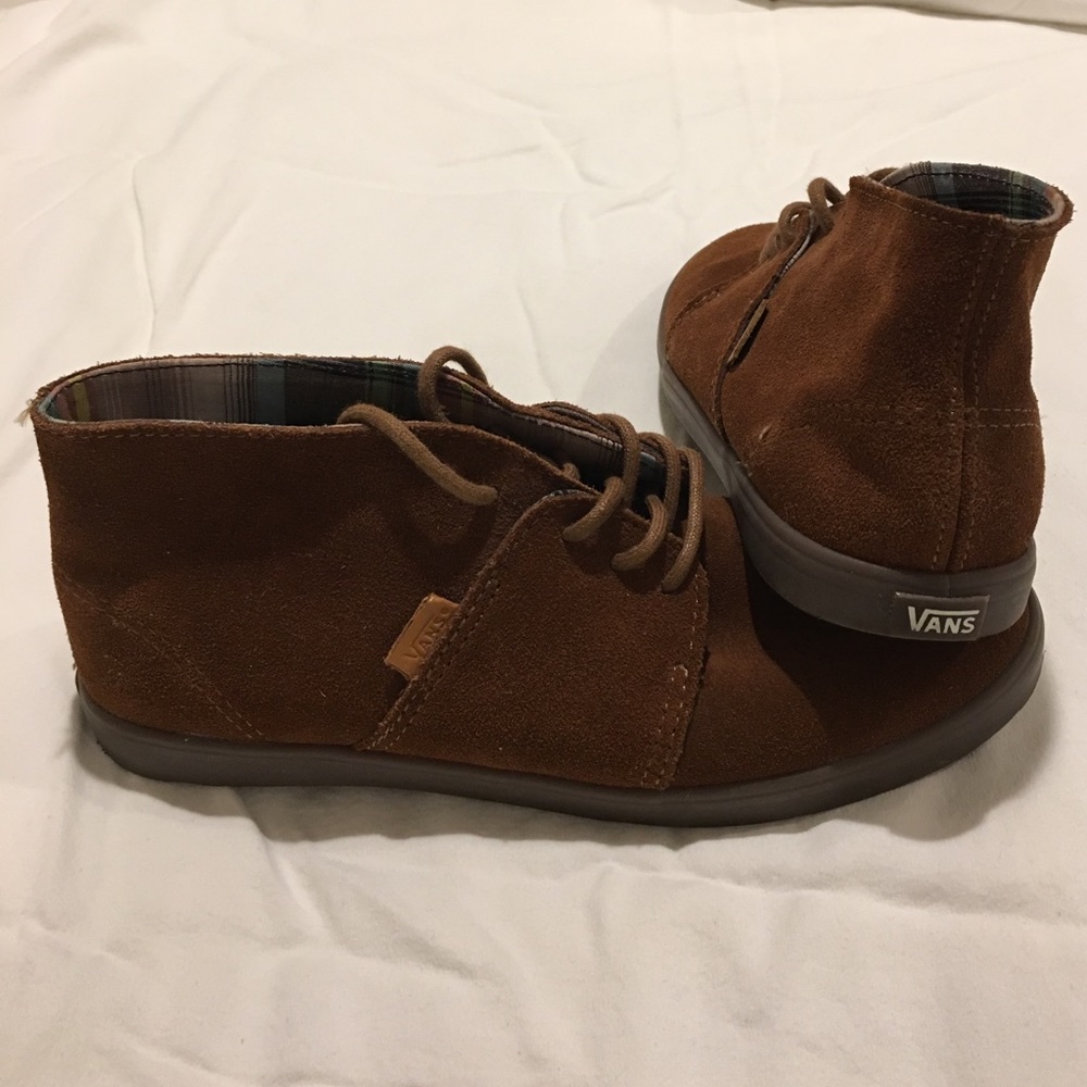 Brown suede mid-rise sneakers