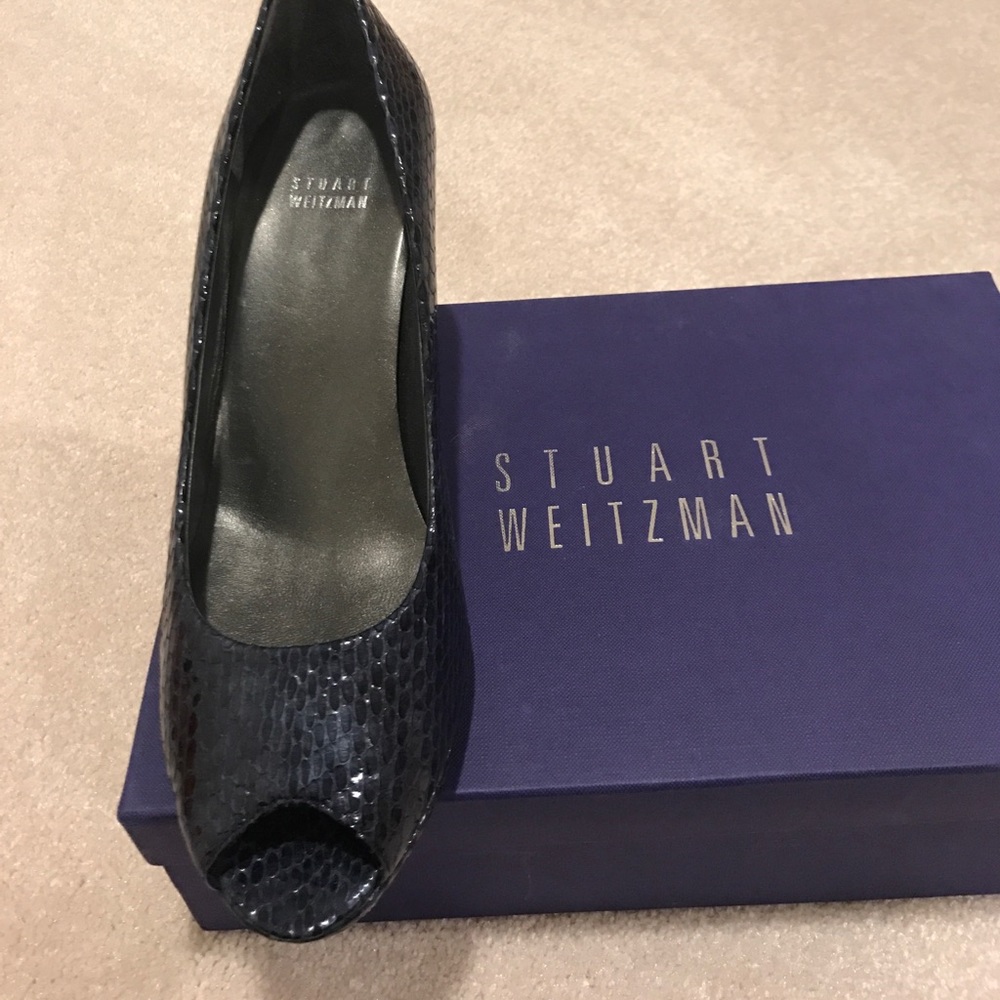 STUART WEITZMAN BLUE SNAKESKIN open toe heels