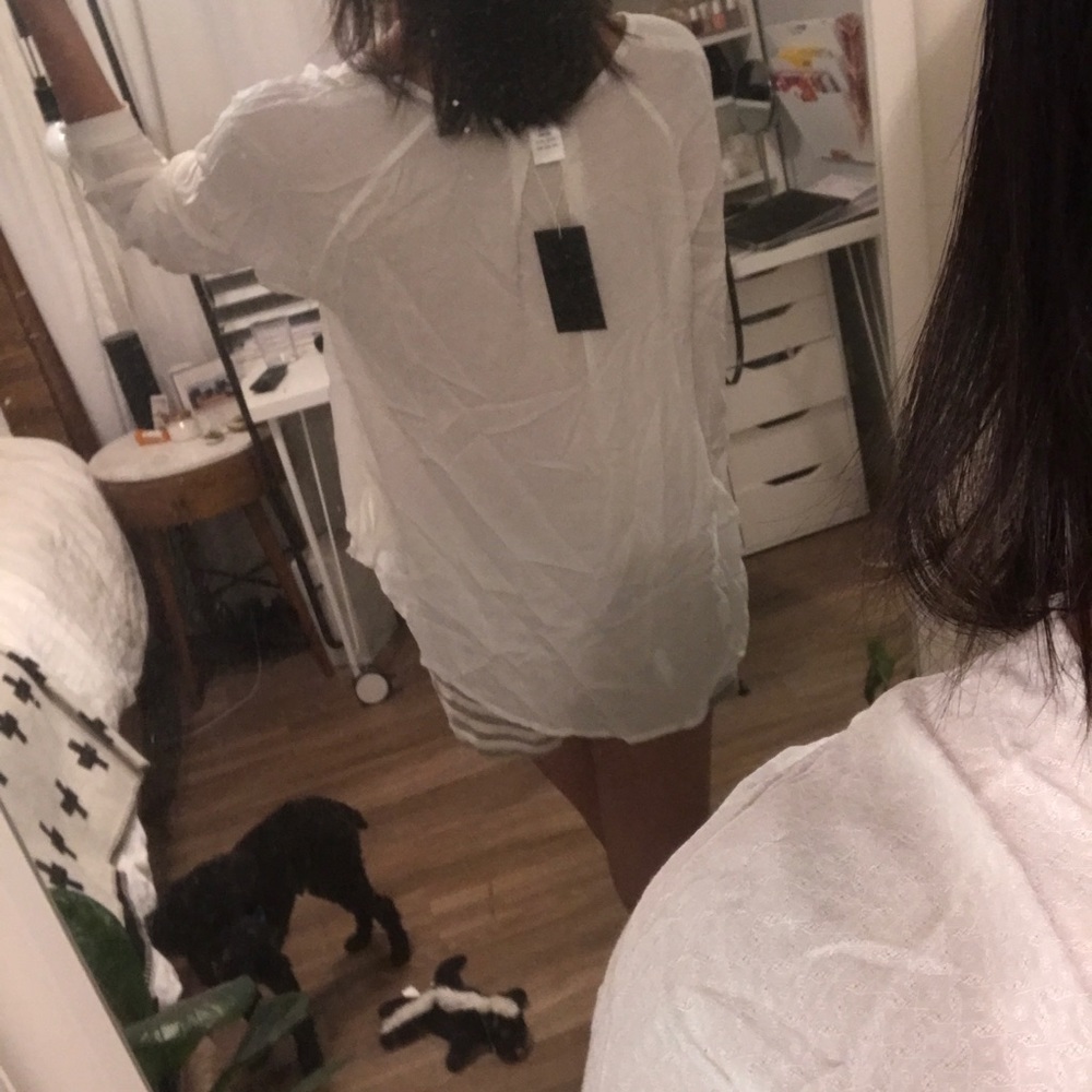 White Criss-cross V-Neck Plunge Blouse - Picture 8 of 8