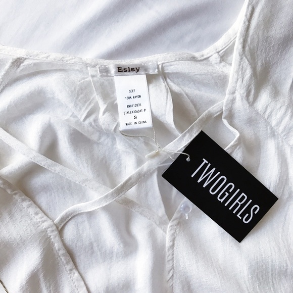 White Criss-cross V-Neck Plunge Blouse - Picture 4 of 8