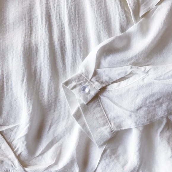 White Criss-cross V-Neck Plunge Blouse - Picture 6 of 8