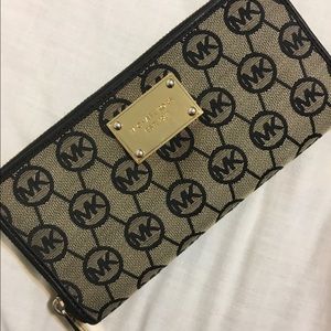 Authentic Micheal Kors Wallet