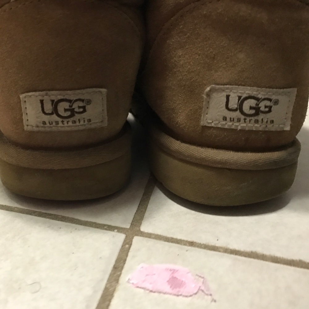 Uggs - Picture 2 of 3