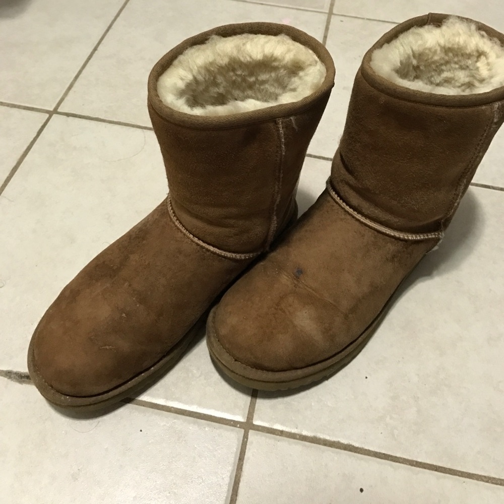 Uggs - Picture 3 of 3