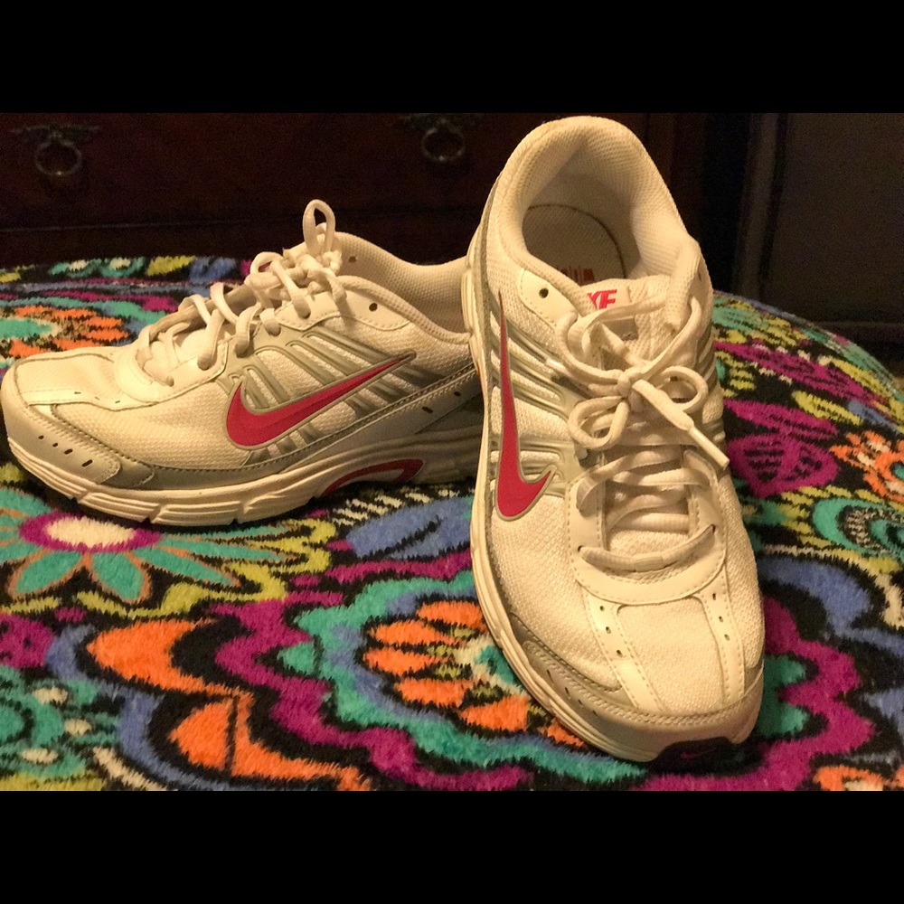 Nike Widths sz 7.5