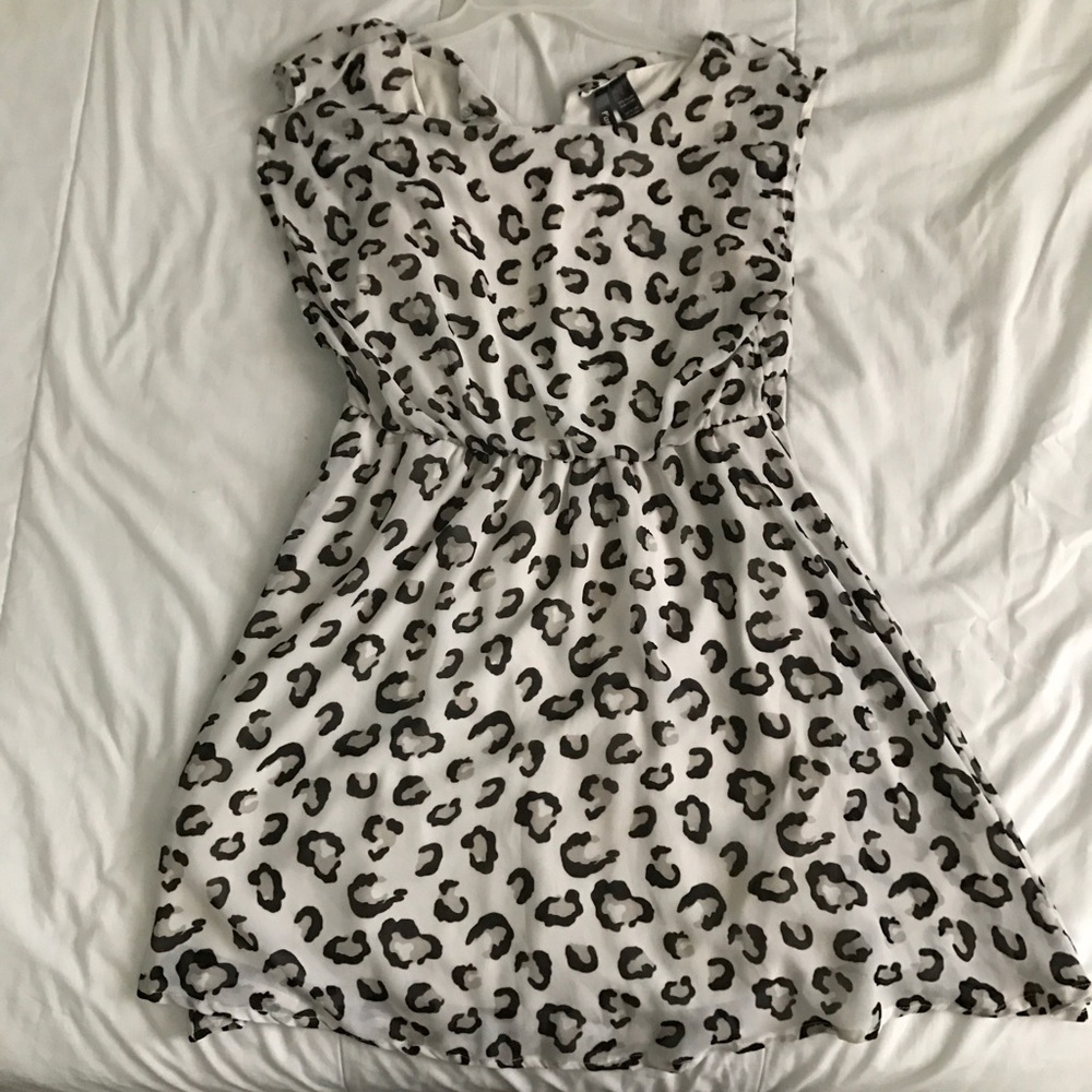 Flowy Leopard print dress