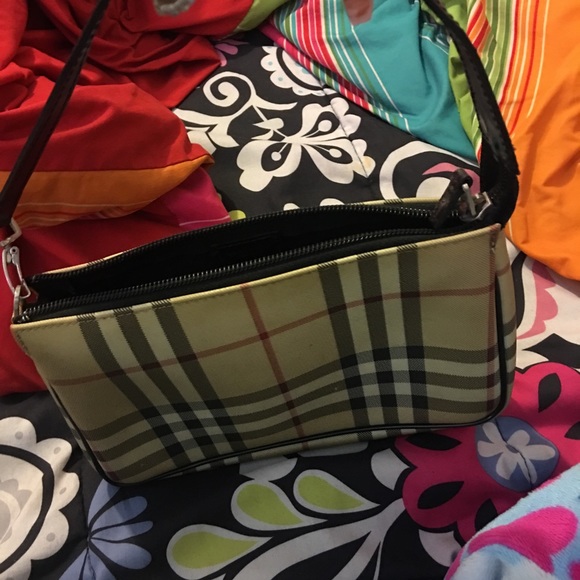 Burberry purse - Picture 3 of 4