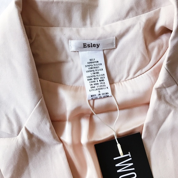 🌿Light Blush Pink Sleeveless Trench🌿 - Picture 5 of 8