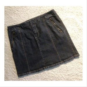 DKNY Jean Skirt Sz 6 Dark blue Denim