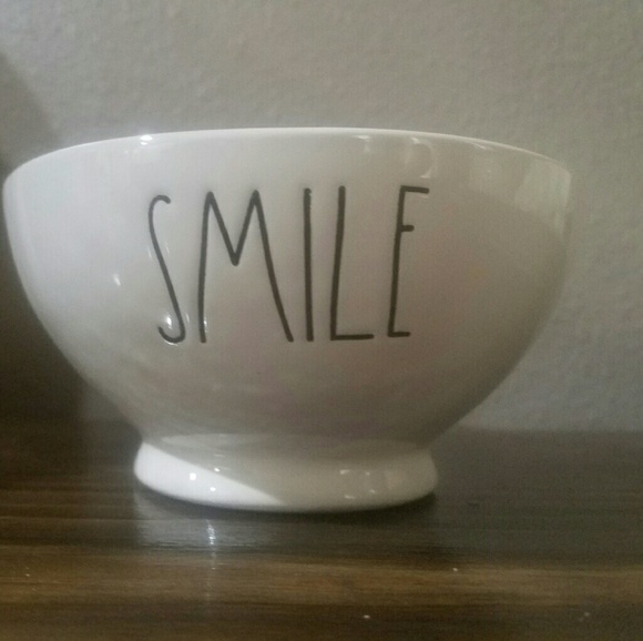 ❌Sold On Other Site❌  Rae dunn smile cereal bowl - Picture 1 of 2