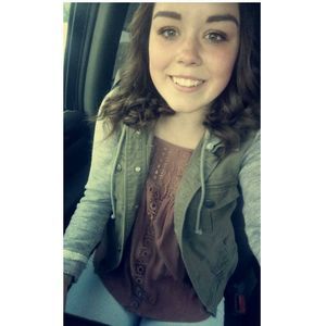 Meet your Posher, Olivia