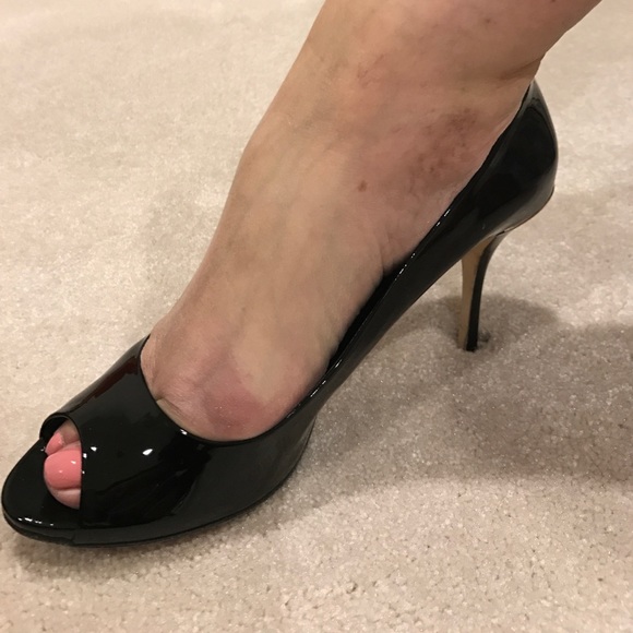 GUCCI LIKE NEW Black patent leather open toe heels - Picture 4 of 4